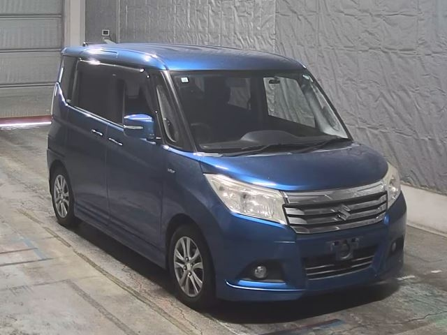 SUZUKI SOLIO 2015