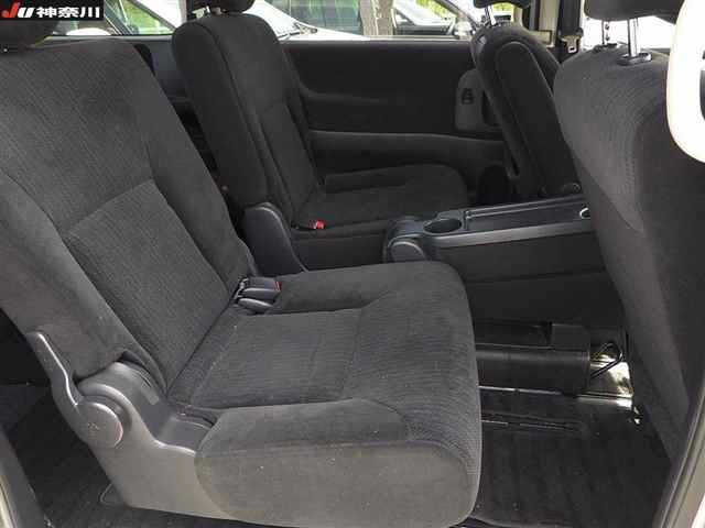 NISSAN SERENA 2010