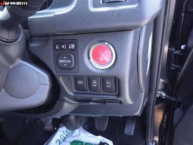 TOYOTA HIACE VAN 2022