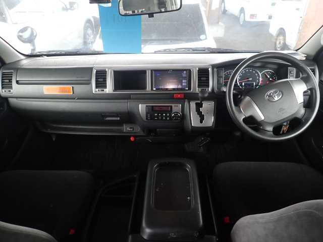 TOYOTA HIACE 2014