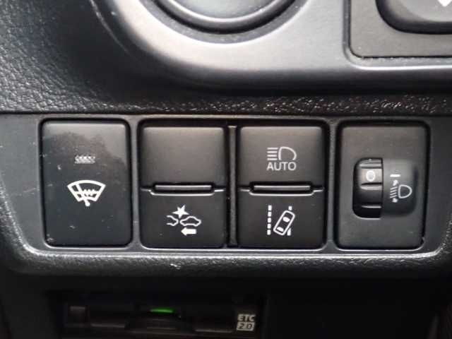 TOYOTA COROLLA AXIO 2018