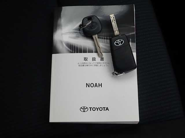TOYOTA NOAH 2020