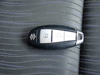 SUZUKI SWIFT 2012