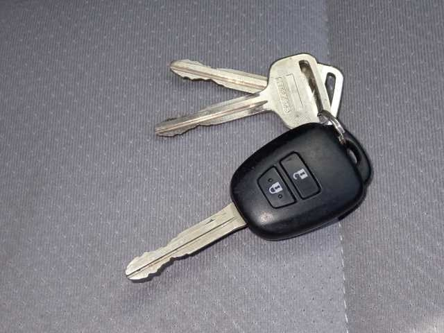 TOYOTA COROLLA AXIO 2017