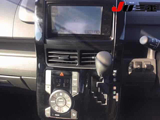 TOYOTA VOXY 2009