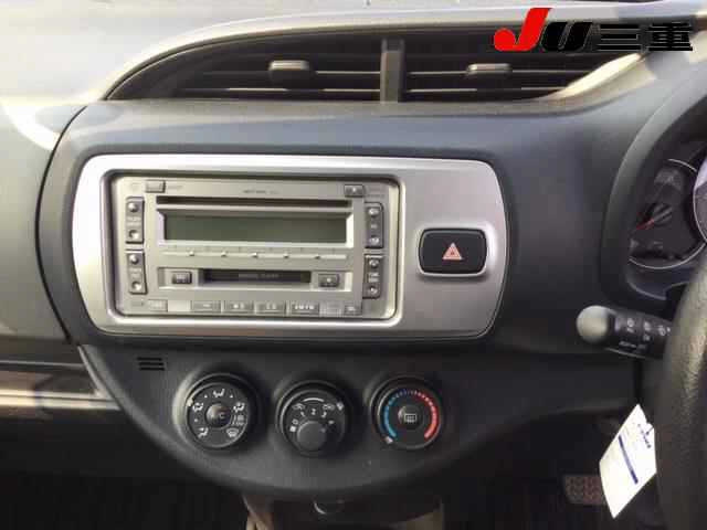 TOYOTA VITZ 2014