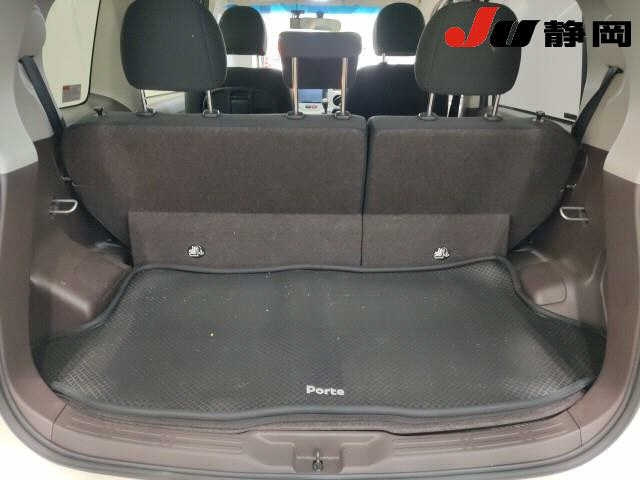 TOYOTA PORTE 2016