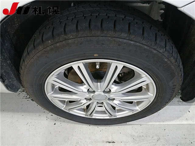 TOYOTA SIENTA 2016
