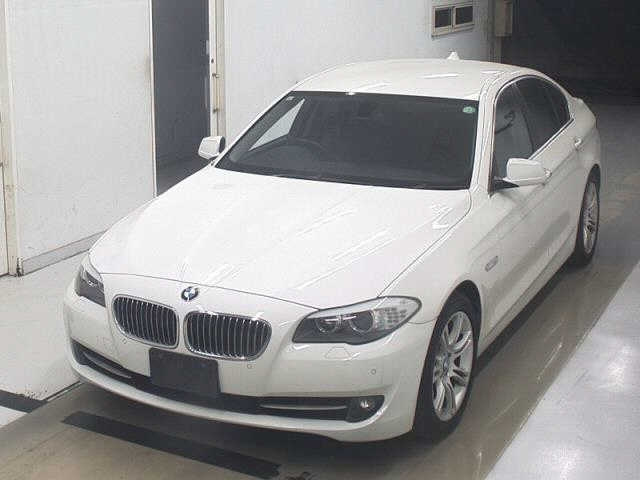 BMW 5 SERIES 2013