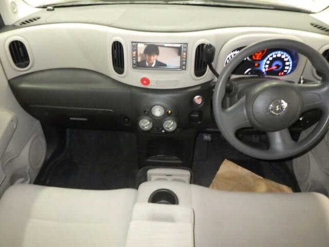 NISSAN CUBE 2010