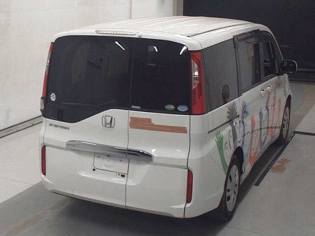 HONDA STEP WAGON 2016