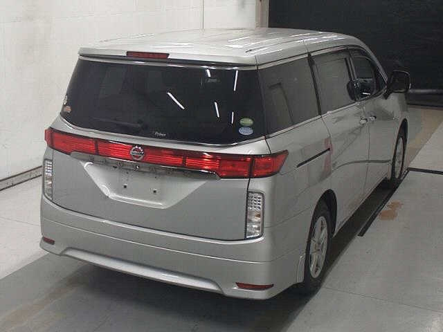 NISSAN ELGRAND 2017
