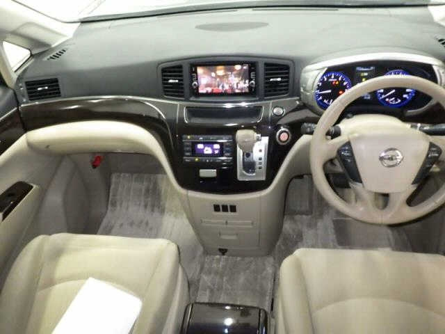NISSAN ELGRAND 2017