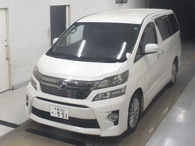 TOYOTA VELLFIRE 2011