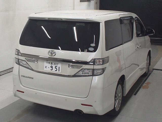 TOYOTA VELLFIRE 2011