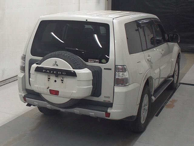 MITSUBISHI PAJERO 2013
