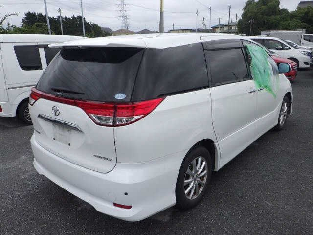 TOYOTA ESTIMA 2010
