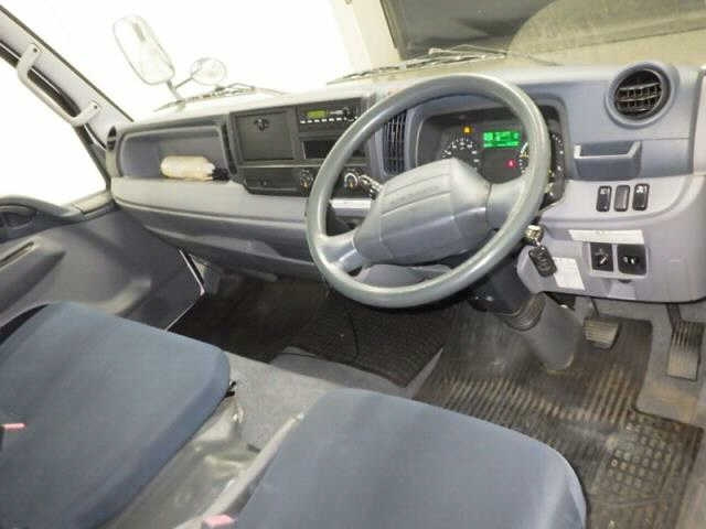 MITSUBISHI CANTER 2015