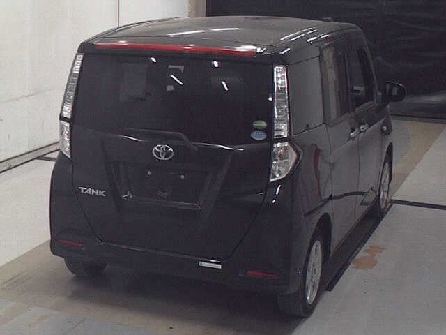 TOYOTA TANK 2019