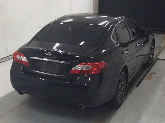 NISSAN FUGA 2010