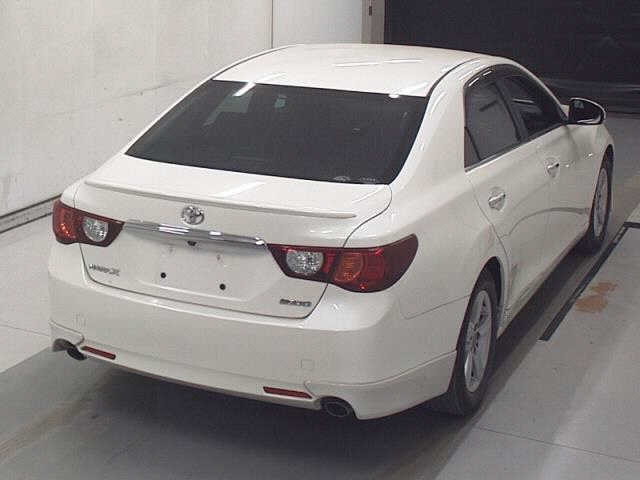 TOYOTA MARK X 2010