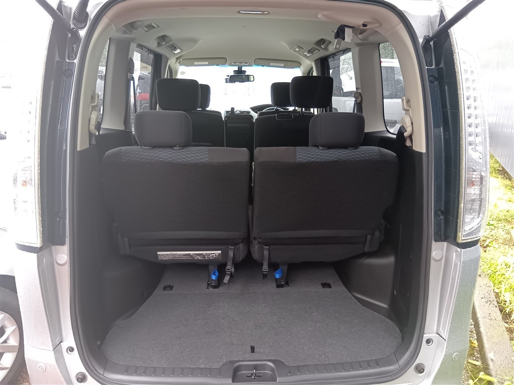 NISSAN SERENA 2015