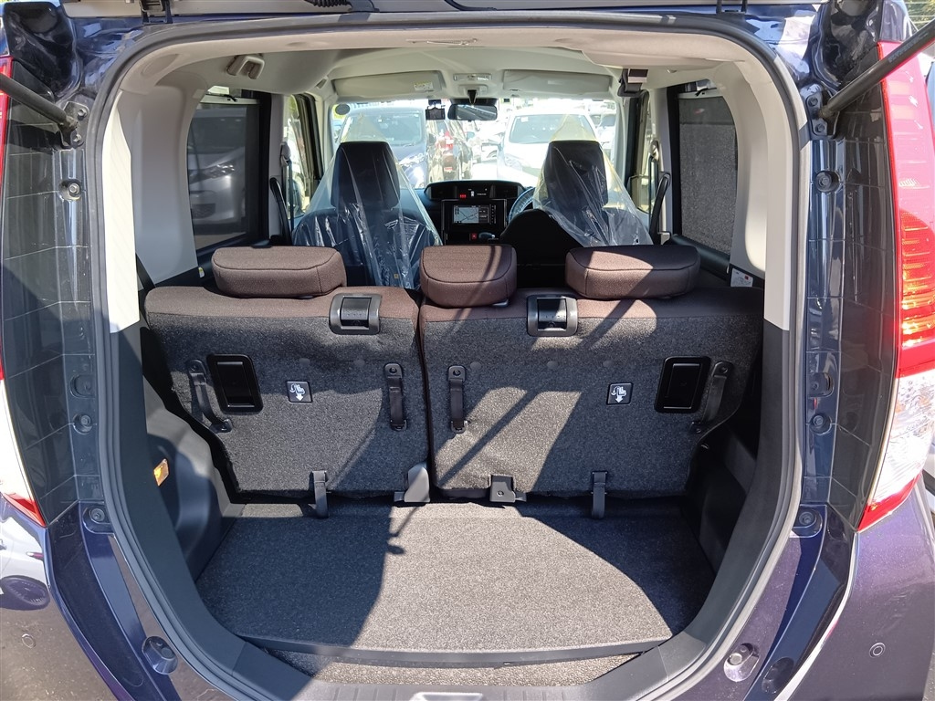 TOYOTA ROOMY 2020