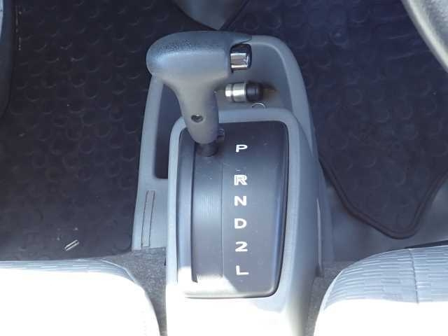 NISSAN CLIPPER TRUCK 2013