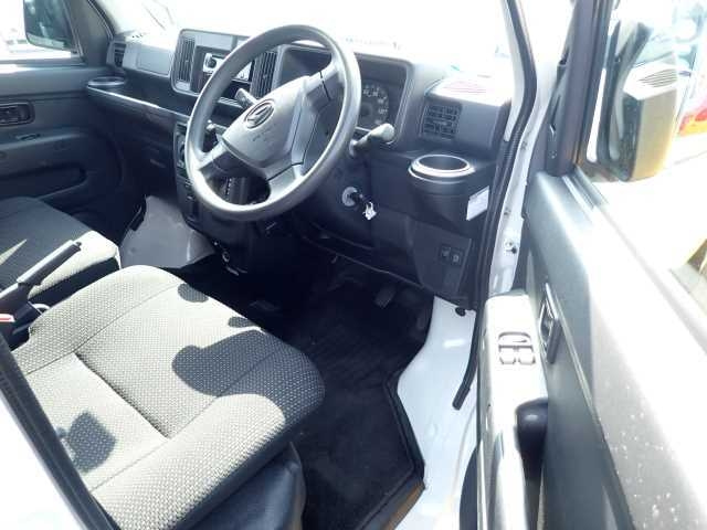 DAIHATSU HIJET VAN 2019