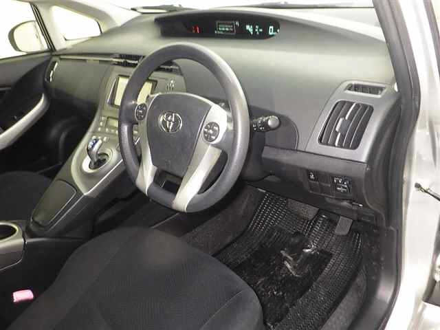 TOYOTA PRIUS 2012