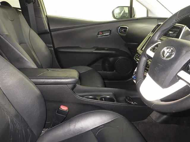 TOYOTA PRIUS 2016