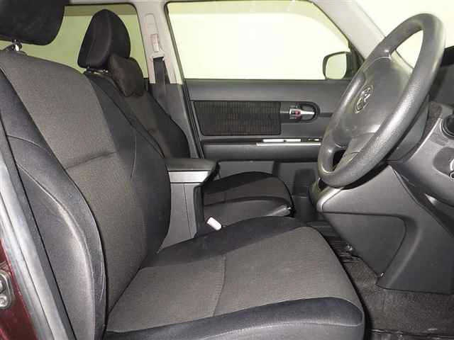 TOYOTA COROLLA RUMION 2011