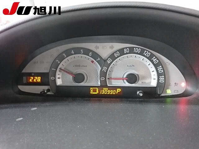 TOYOTA SIENTA 2012