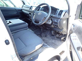 TOYOTA HIACE VAN 2017