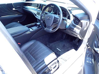 LEXUS LS 2020
