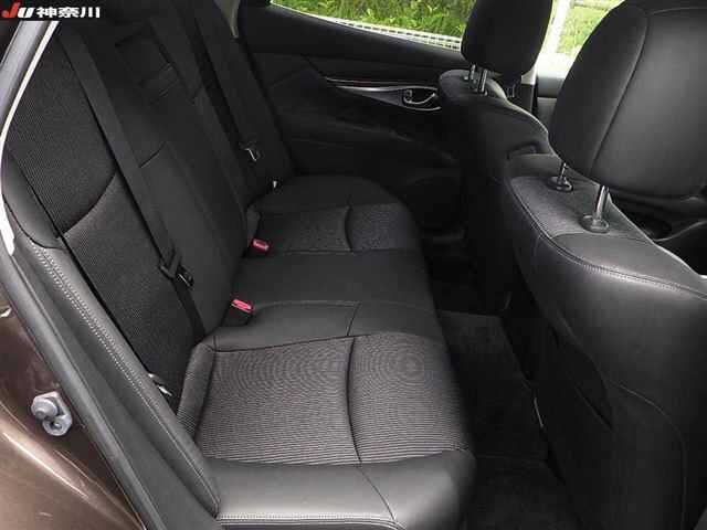 NISSAN FUGA 2015