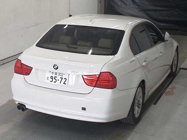 BMW 3 SERIES 2010