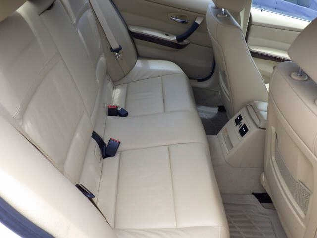 BMW 3 SERIES 2010