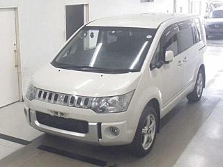 MITSUBISHI DELICA D5 2018
