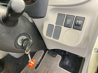 DAIHATSU MIRA E S 2012