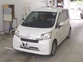 DAIHATSU MOVE 2013