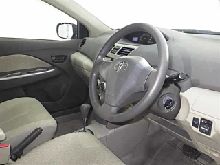 TOYOTA BELTA 2010