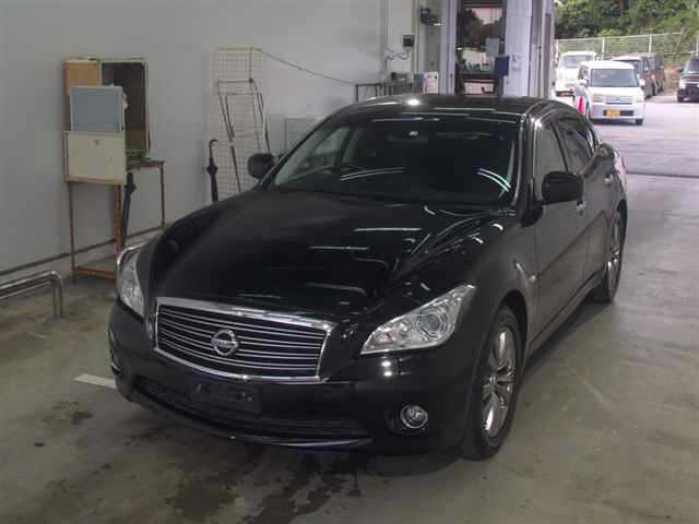 NISSAN FUGA 2014