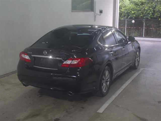 NISSAN FUGA 2014
