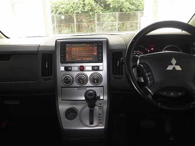 MITSUBISHI DELICA D5 2008