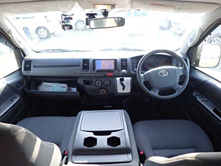 TOYOTA HIACE VAN 2014