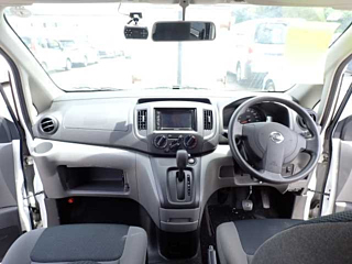 NISSAN NV200 2019