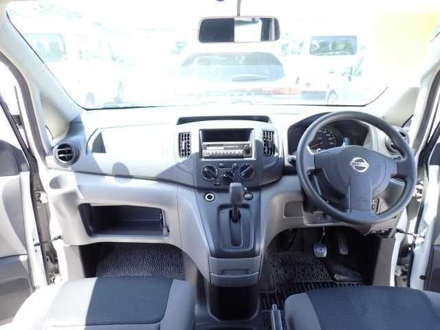 NISSAN NV200 2013