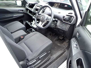 NISSAN SERENA 2017