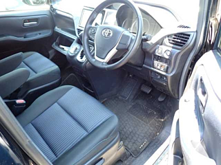 TOYOTA VOXY 2016